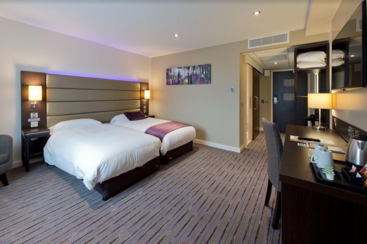 Premier Inn Leeds Headingley Eksteriør billede