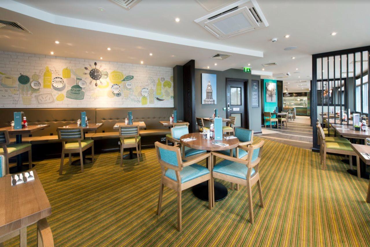 Premier Inn Leeds Headingley Eksteriør billede